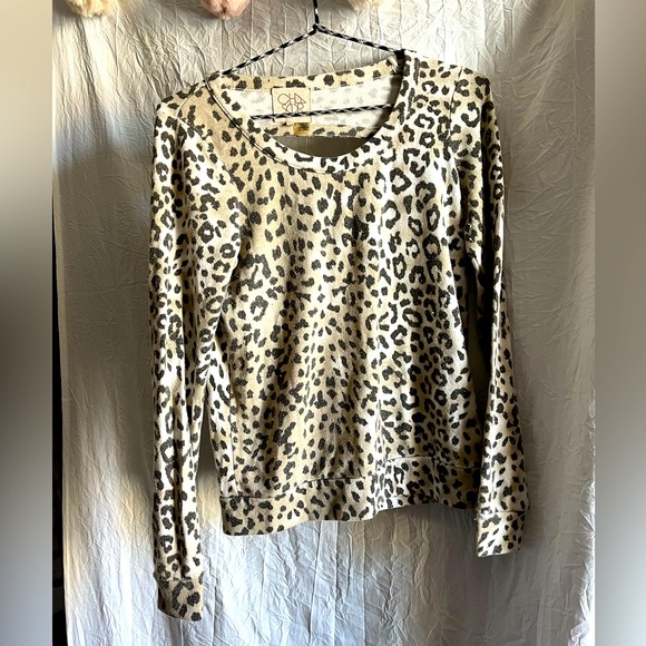 CHASER Leopard Sweater w/ Back Key Hole 🌵xs - Picture 2 of 4